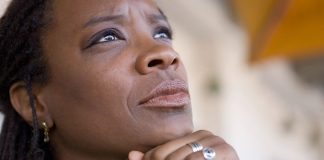 What to Know Before a Psychic Reading