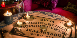 Quija, Scrying and Seances